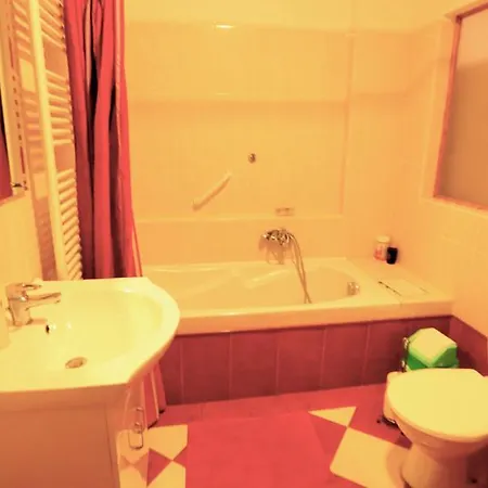 호스텔 Penthouse Privates *